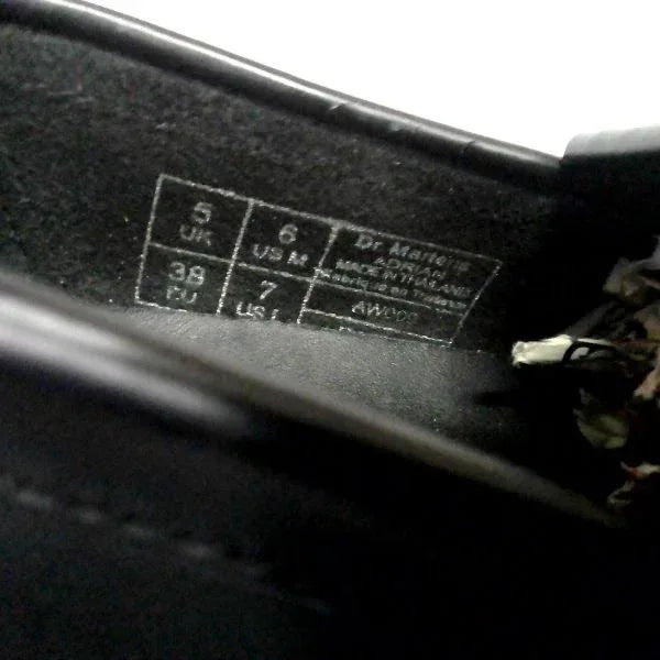 Adrian Tassel Loafers Black | 5 UK - Preloved Docs