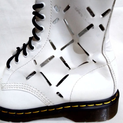 Limited Edition Aston White Cutout Boots | 7 UK