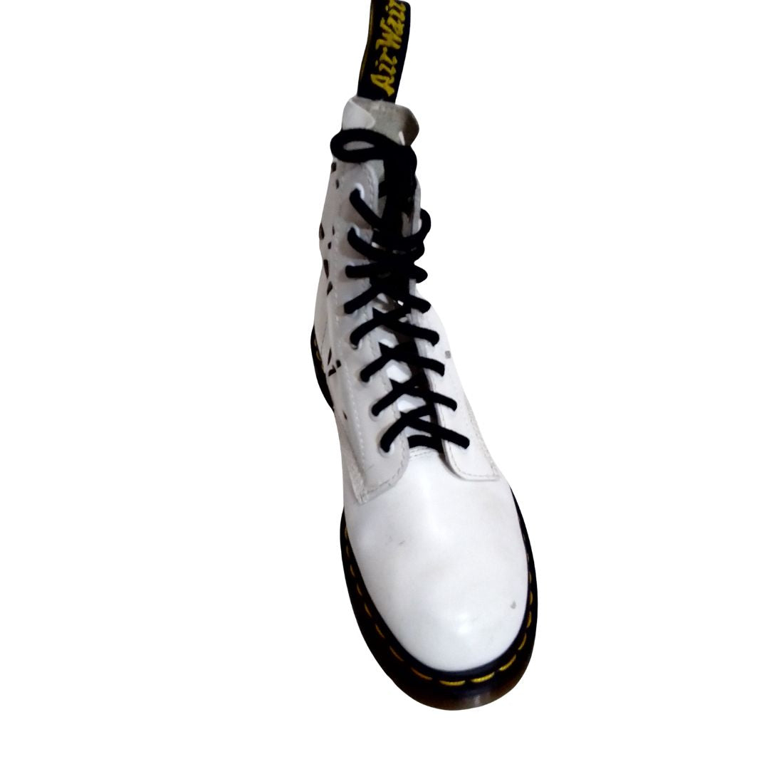 Limited Edition Aston White Cutout Boots | 7 UK