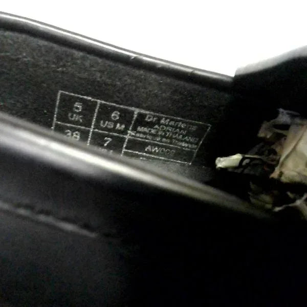 Adrian Tassel Loafers Black | 5 UK - Preloved Docs