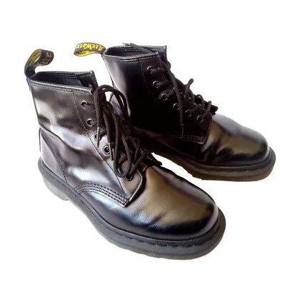 101 6 Hole Mono Black Smooth Leather | 5 UK - Preloved Docs