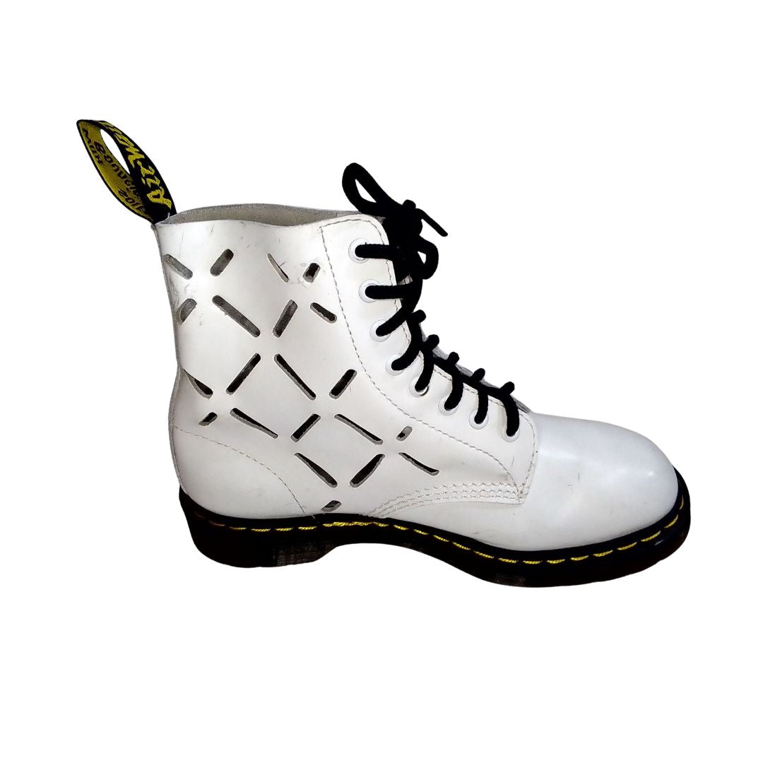 Limited Edition Aston White Cutout Boots | 7 UK