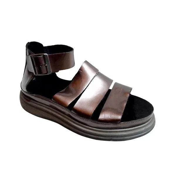 Clarissa Quad Sandal In Metallic Pewter Leather | 7 UK - Preloved Docs