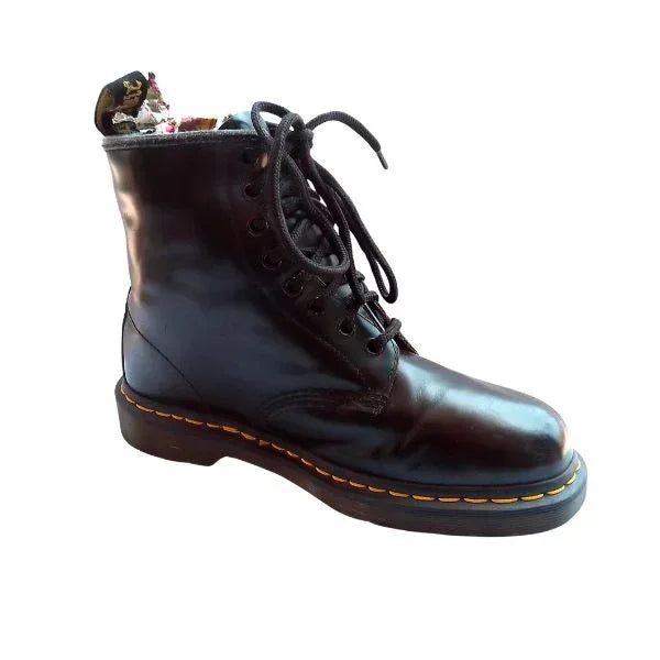 1460/11822 | 7 UK - Preloved Docs