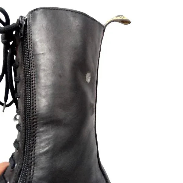 9733 14‑Eye | 8 UK - Preloved Docs